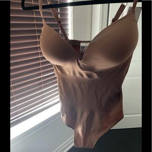 NWT HM light shapewear